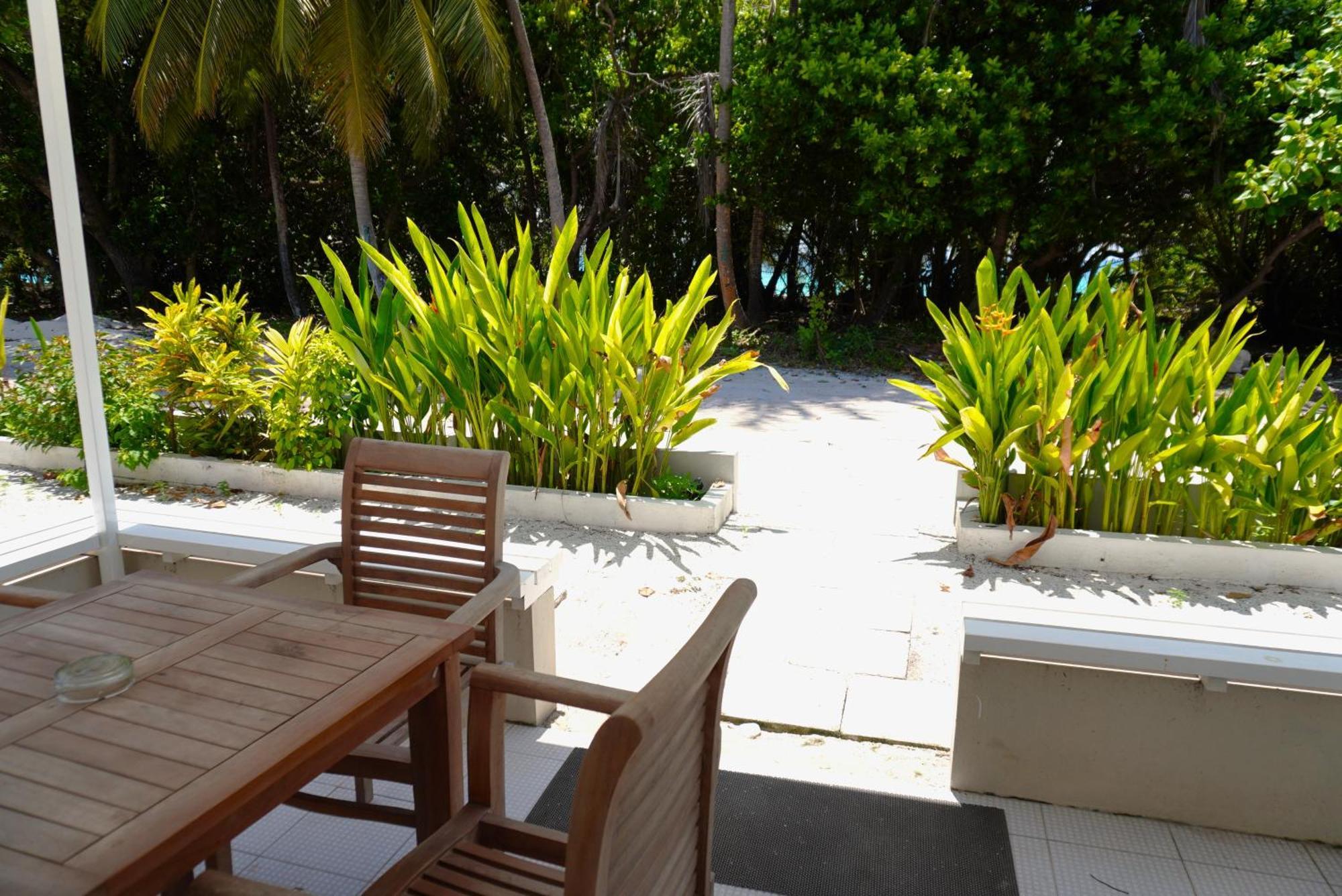 Tme Retreats Dhigurah Hotel Dhigurah  Exterior foto