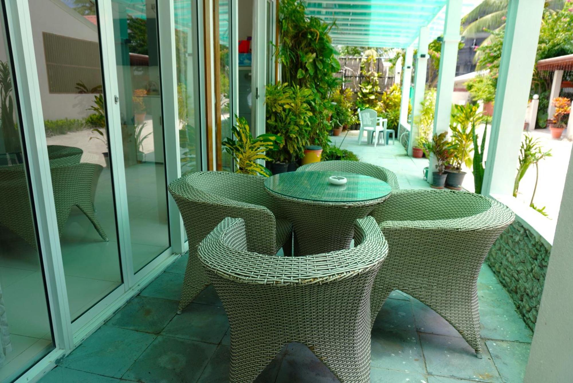 Tme Retreats Dhigurah Hotel Dhigurah  Exterior foto
