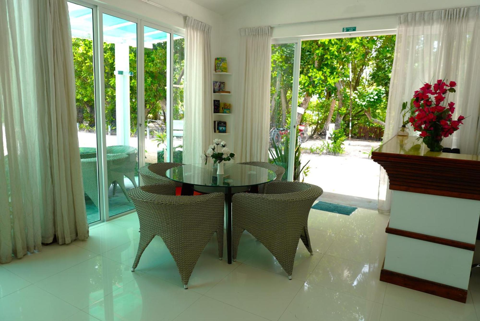 Tme Retreats Dhigurah Hotel Dhigurah  Exterior foto